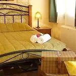 Villa Akritas Ef Zin & *