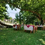 Akritas Ef Zin & Villa Paliouri