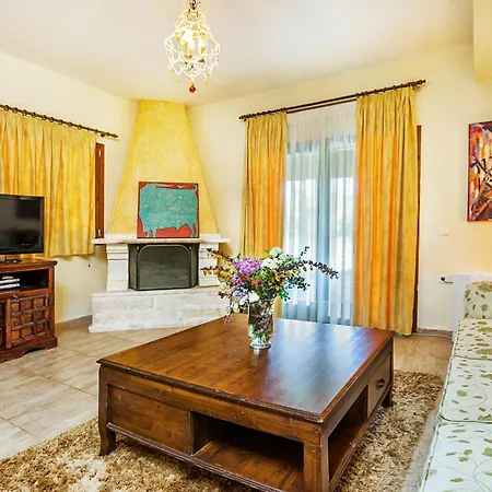 Akritas Ef Zin & Villa *