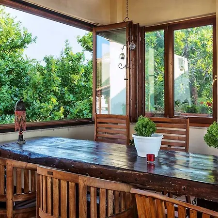 Akritas Ef Zin & Villa Paliouri