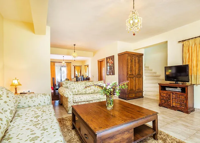 Akritas Ef Zin & * Paliouri