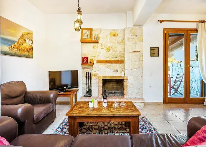 Akritas Ef Zin & * Paliouri