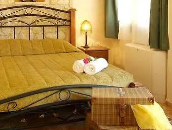 Villa Akritas Ef Zin & *