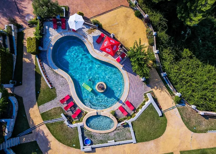 Akritas Ef Zin & Villa Paliouri