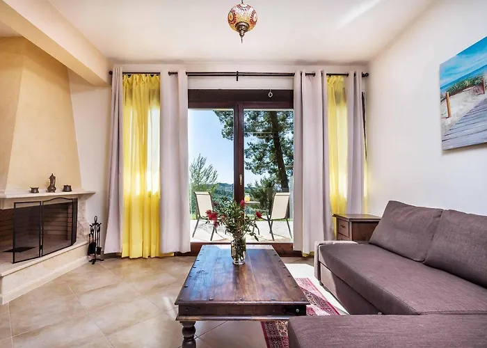 Akritas Ef Zin & Villa Paliouri