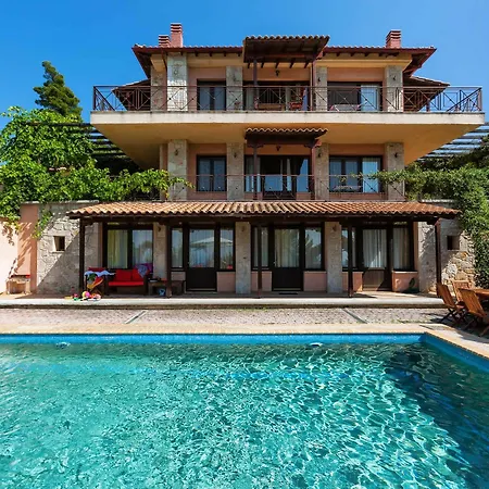 Vila Akritas Ef Zin & Paliouri
