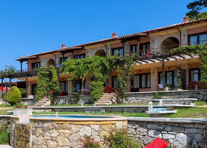 Akritas Ef Zin & Paliouri