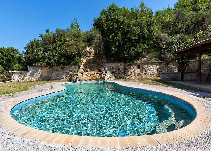 Akritas Ef Zin & Villa *