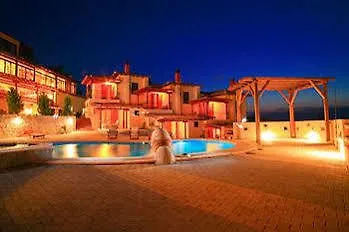 Villa Akritas Ef Zin & *