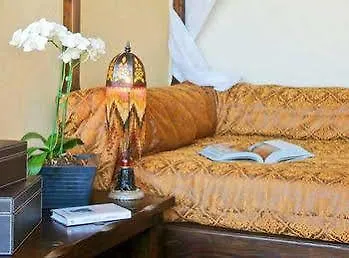 Villa Akritas Ef Zin & *