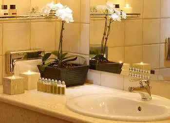 Villa Akritas Ef Zin & *