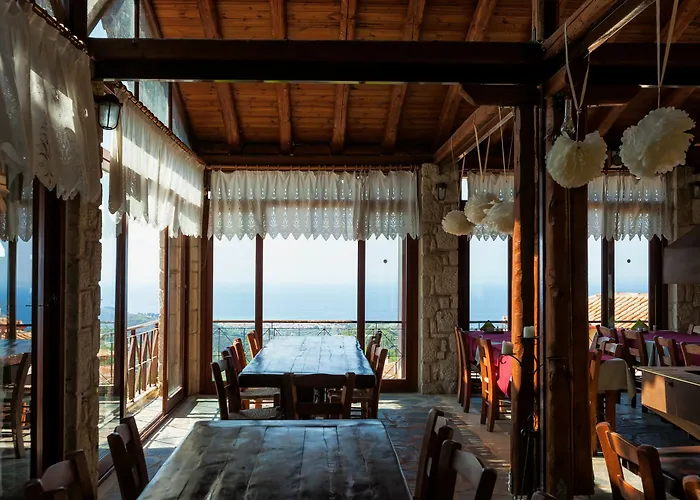 Akritas Ef Zin & Villa Paliouri