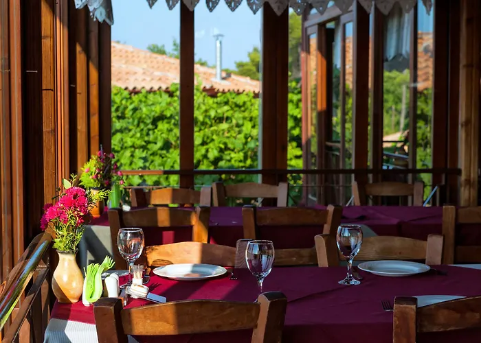 Akritas Ef Zin & Paliouri