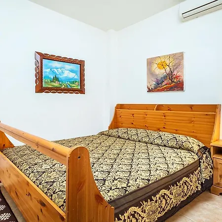 Akritas Ef Zin & Villa *