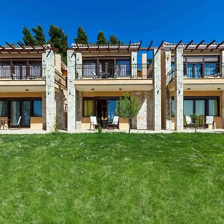 Akritas Ef Zin & Villa *