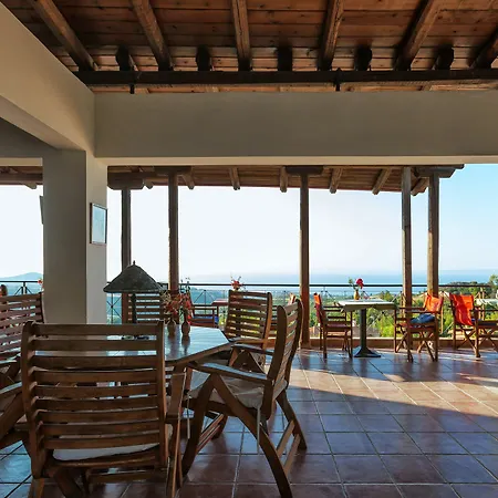 Akritas Ef Zin & Villa Paliouri